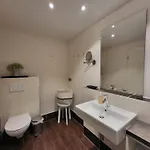 1 Im Reetdachhaus Muehlenhof 아파트 Böhl