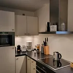 아파트 1 Im Reetdachhaus Muehlenhof *