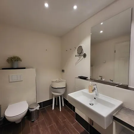 1 Im Reetdachhaus Muehlenhof Апартаменты Bohl