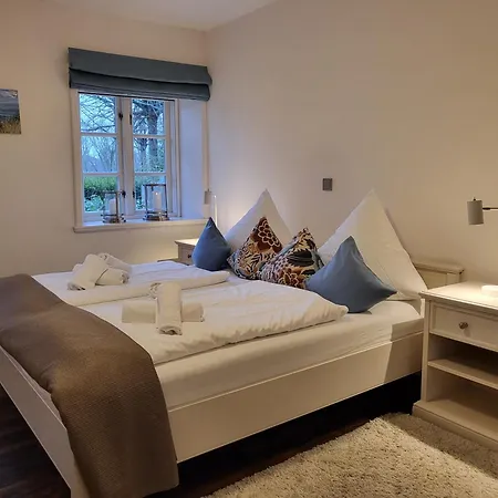Апартаменты 1 Im Reetdachhaus Muehlenhof Bohl