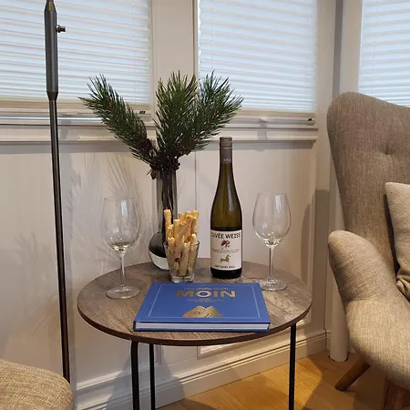 1 Im Reetdachhaus Muehlenhof Apartman *