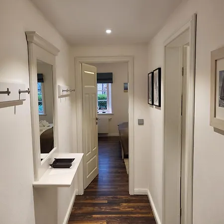 1 Im Reetdachhaus Muehlenhof Апартаменты Bohl