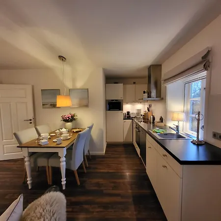 1 Im Reetdachhaus Muehlenhof Апартаменты *