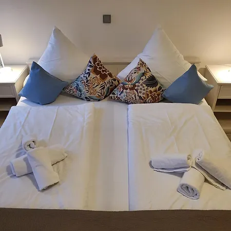 Apartman 1 Im Reetdachhaus Muehlenhof