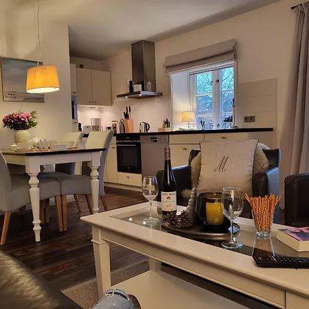 1 Im Reetdachhaus Muehlenhof Apartment *